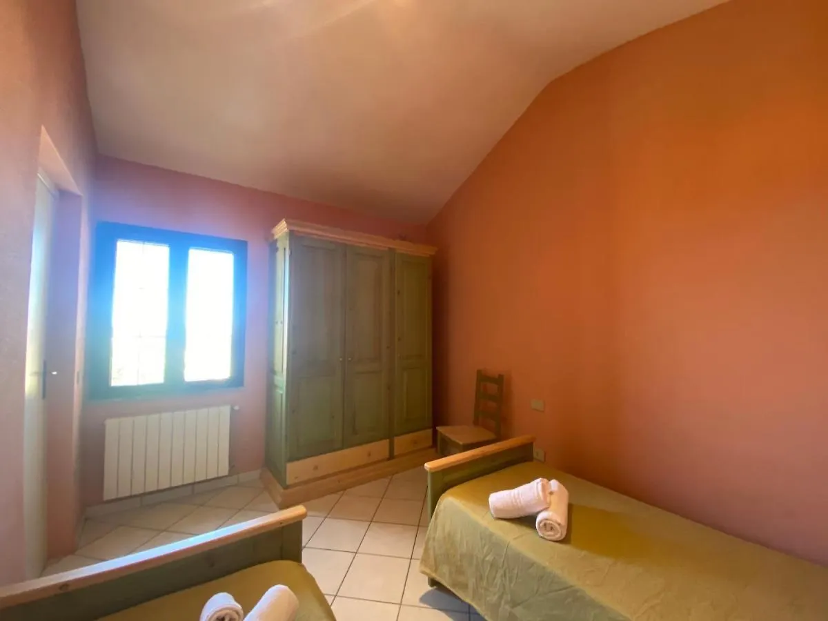 Villa Le Residenze Di Monte Rena A1 - A2 Solita 0*,  Italia